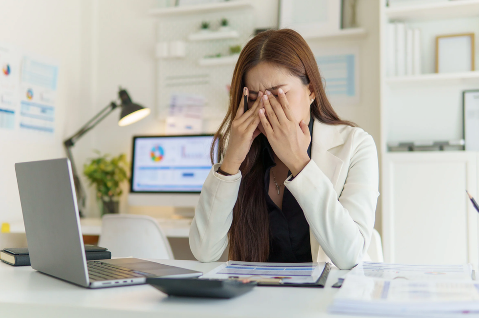 workplace boundaries, unpaid labor, quiet quitting, great resignation, Reddit, viral stories, employee rights, micromanagement