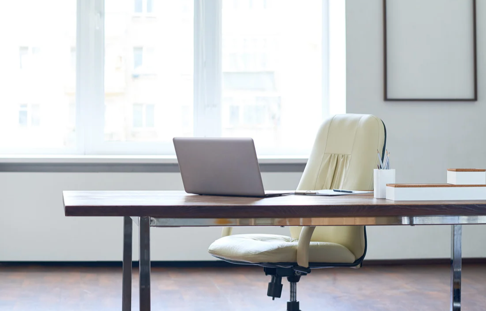 workplace culture, bad boss, viral tiktok, employee safety, toxic workplace, management fail, employee rights, work-life balance