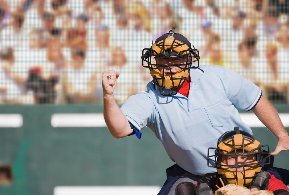 youth sports, parenting, good sportsmanship, bullying, softball, viral stories, mom hero, inspirational stories