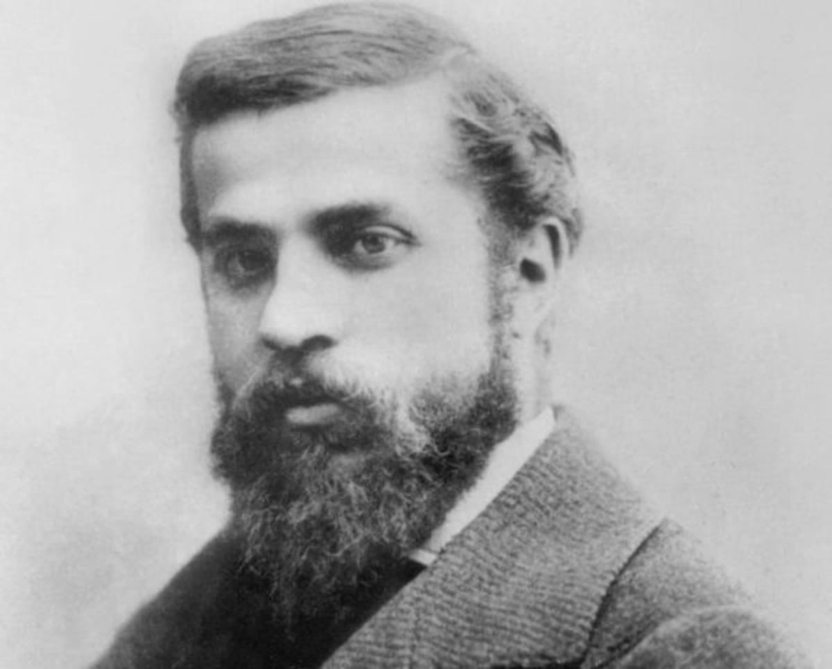Image Source: Antoni Gaudi (1852-1926) Catalan architect c. 1882 (Photo by Apic/Getty Images)