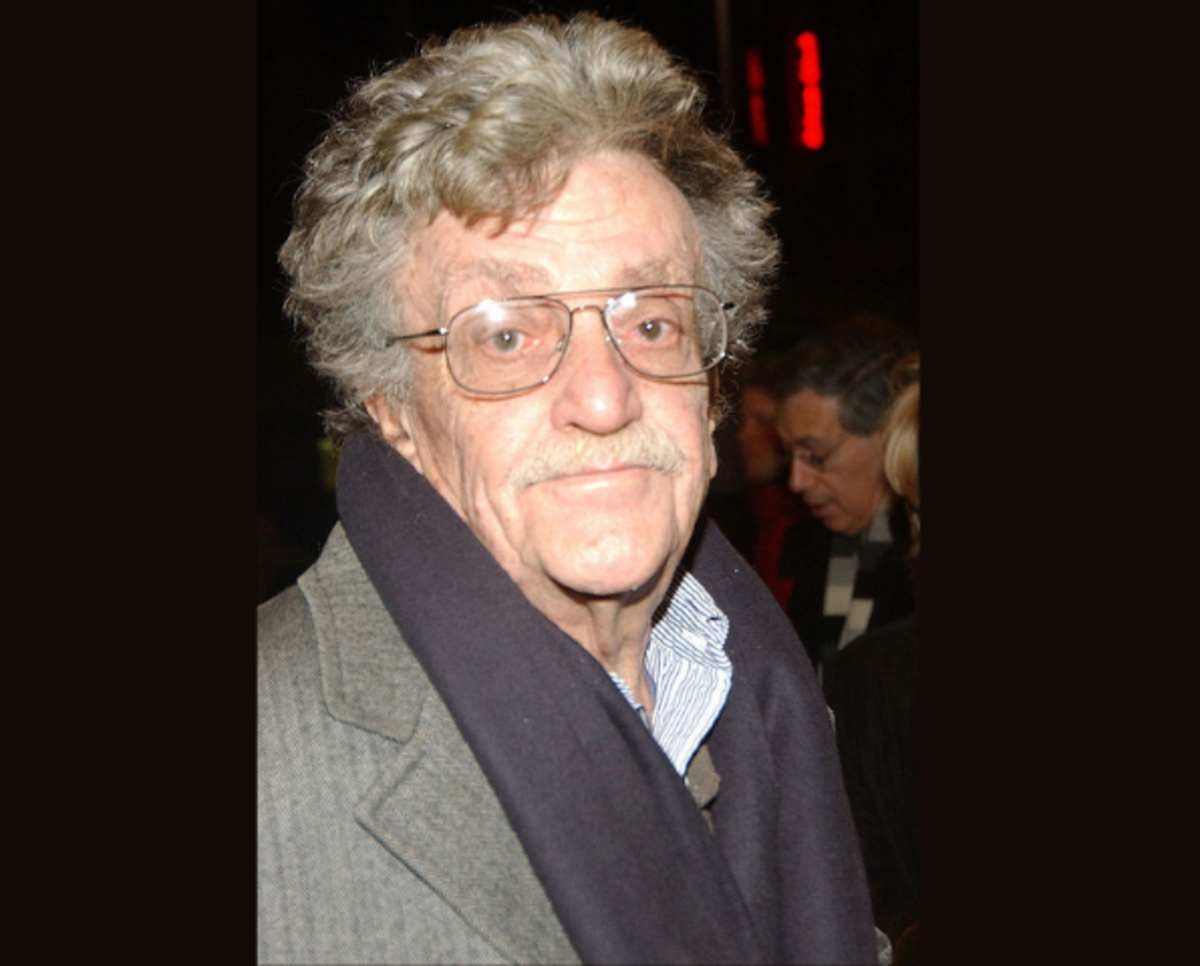 Image Source: Writer Kurt Vonnegut arrives for the premiere production of