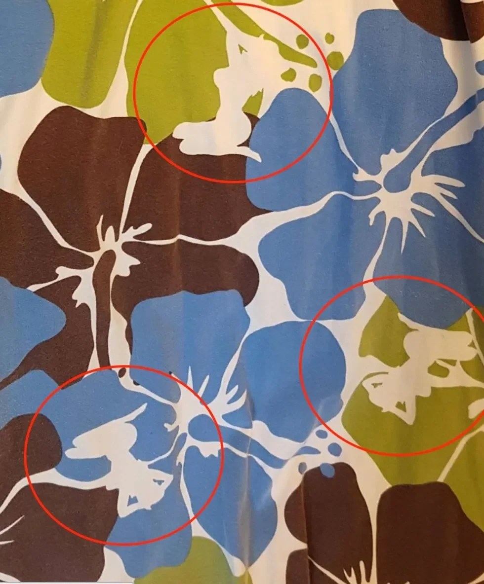 The hidden risky pose on a summer dress.