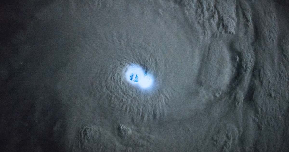 Image Source: NASA Earth Observatory | ISS042-E-135030