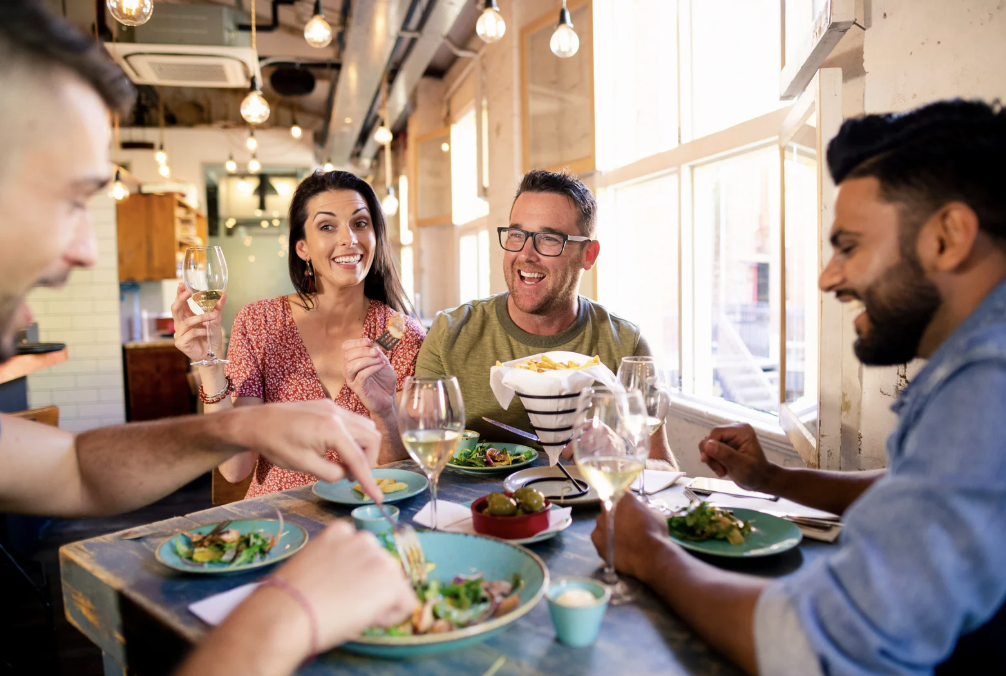 People dining out
