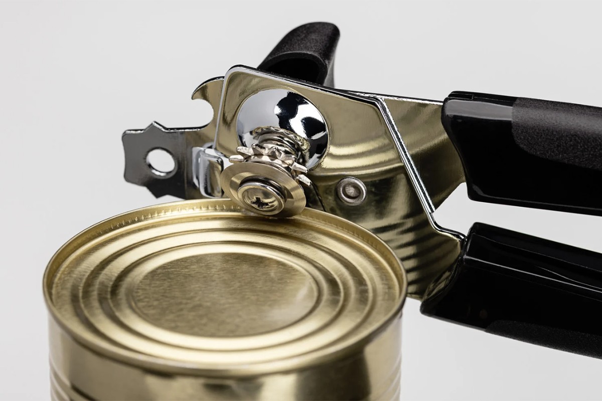 can opener, left-handed people, small appliances, can, tin can