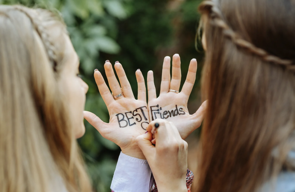 best friend, spouses, friendship, relationship study, loneliness