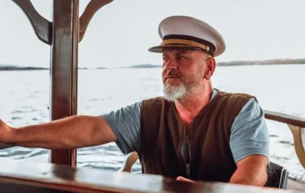 cruise ship living, mario salcedo, life at sea, royal caribbean, retirement ideas, unconventional living, travel lifestyle, assisted living alternatives