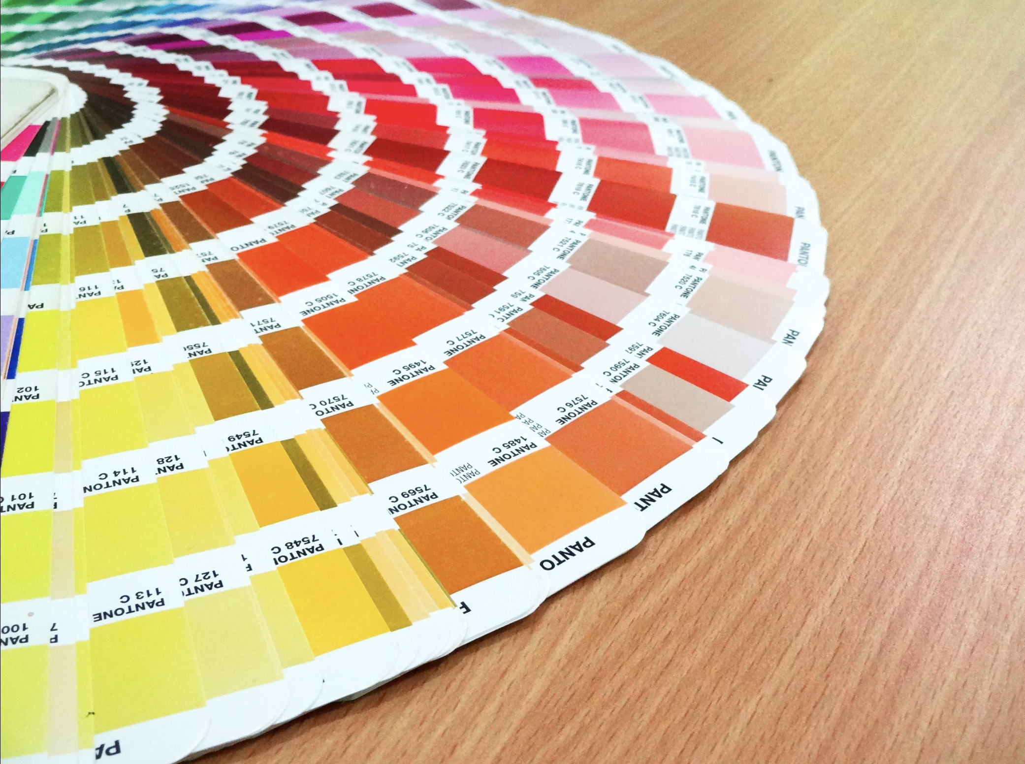 color perception test, eye test challenge, Lenstore color quiz, color vision quiz, women vs men color vision, online vision test, visual acuity test, viral internet quiza