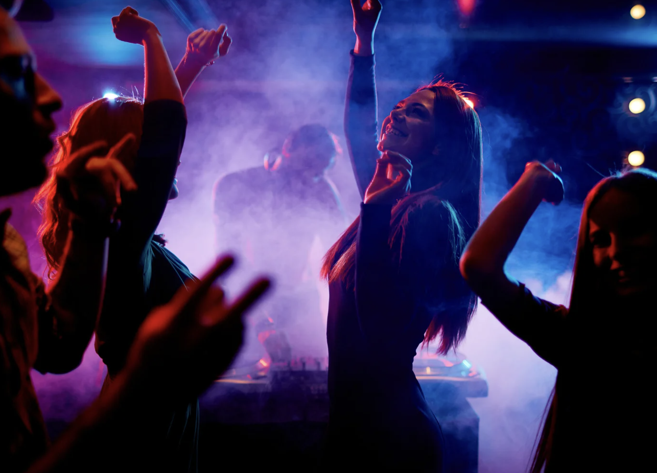 dance, attraction, science of attraction, psychology, relationships, dating, body language, dance moves, dating tips