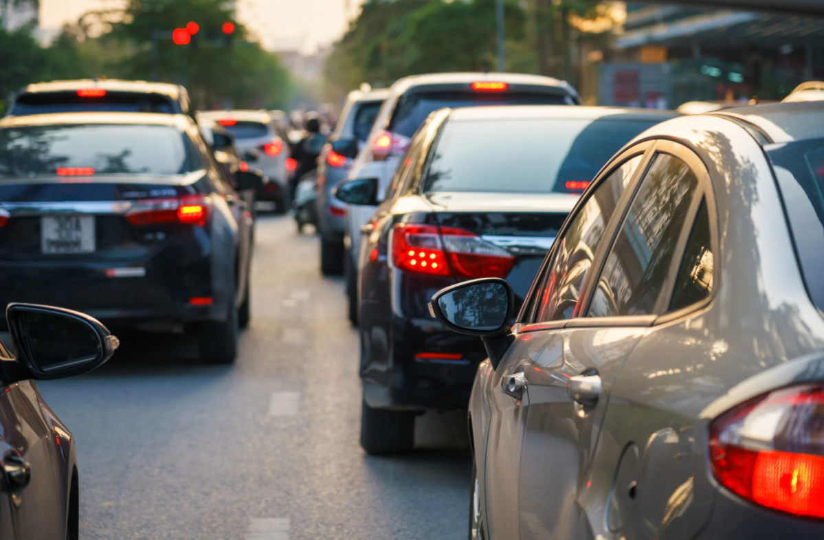 UPS driving strategy, avoid left turns, UPS fuel savings, safe driving tips, driving efficiency, route optimization, UPS delivery methods, traffic safety tips, fuel efficiency driving, left turn dangers