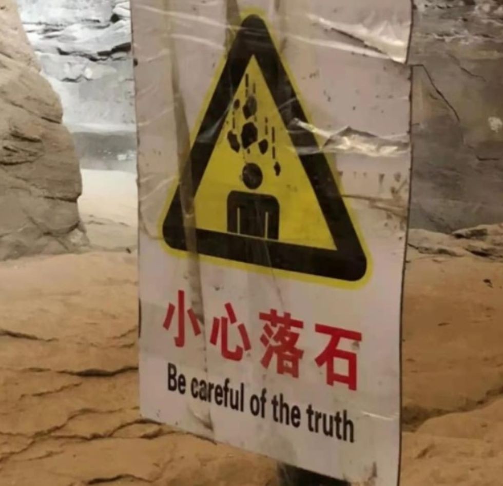 funny signs, viral humor, Reddit funnysigns, funny warning signs, humorous signage