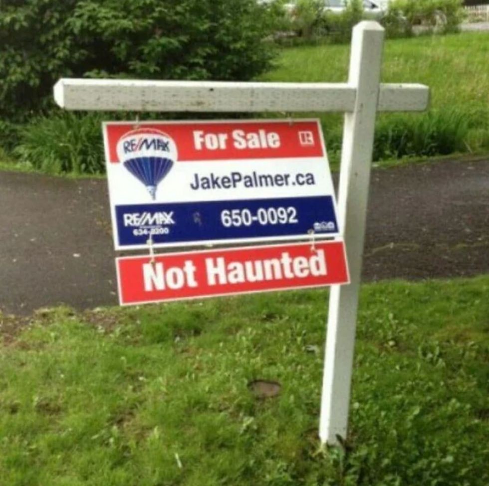 funny signs, viral humor, Reddit funnysigns, funny warning signs, humorous signage