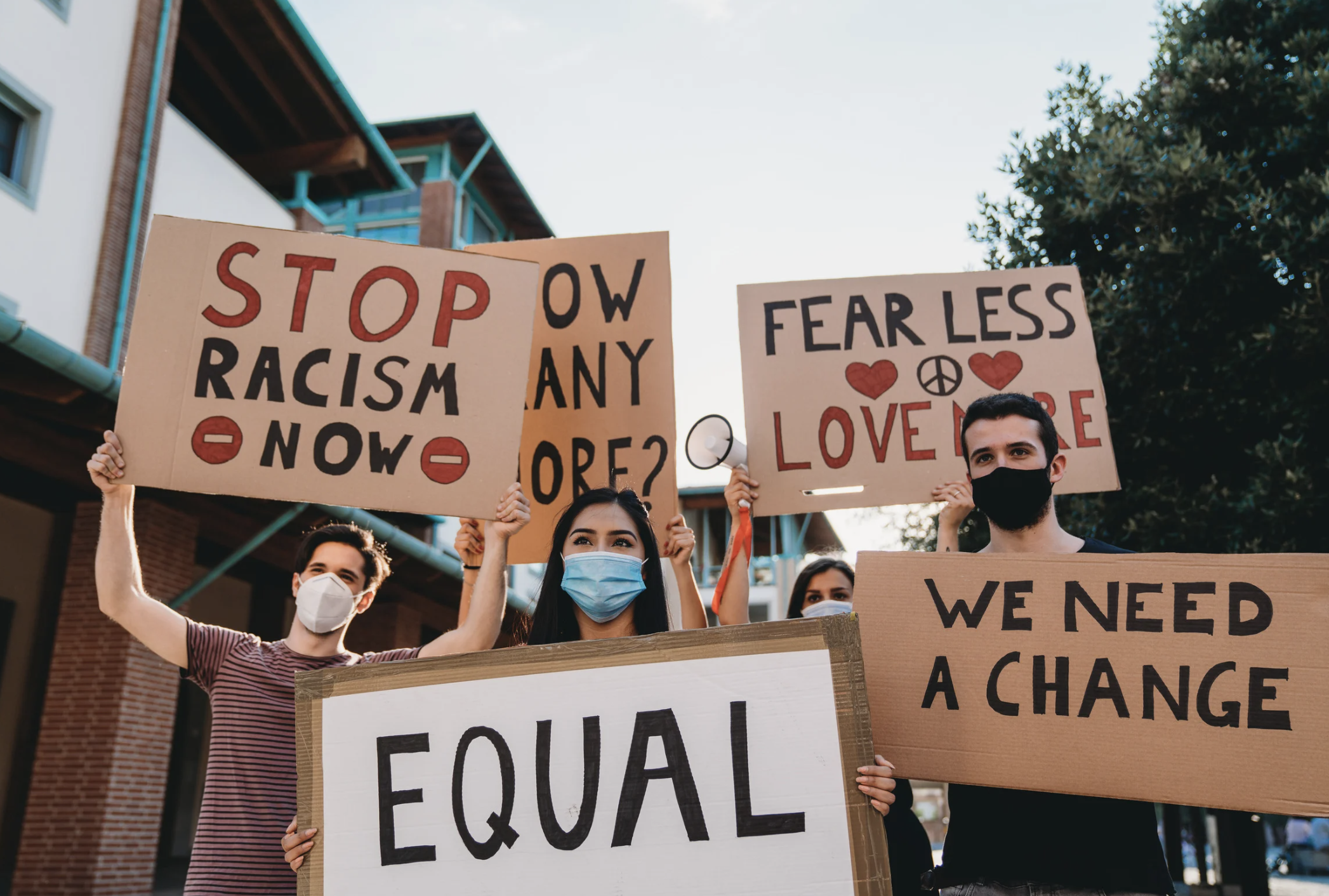 racism caught on video, waitress defends asian family, jennica cochran, michael lofthouse incident, viral restaurant video, anti-asian racism, gofundme viral, everyday hero story