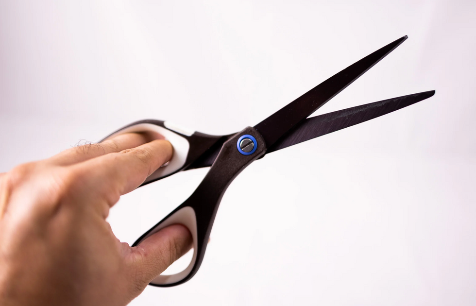 left-handed struggles, International Left-handers Day, lefty problems, left-handed celebrities, left-handed presidents, left-handed statistics, famous lefties, left-handed facts