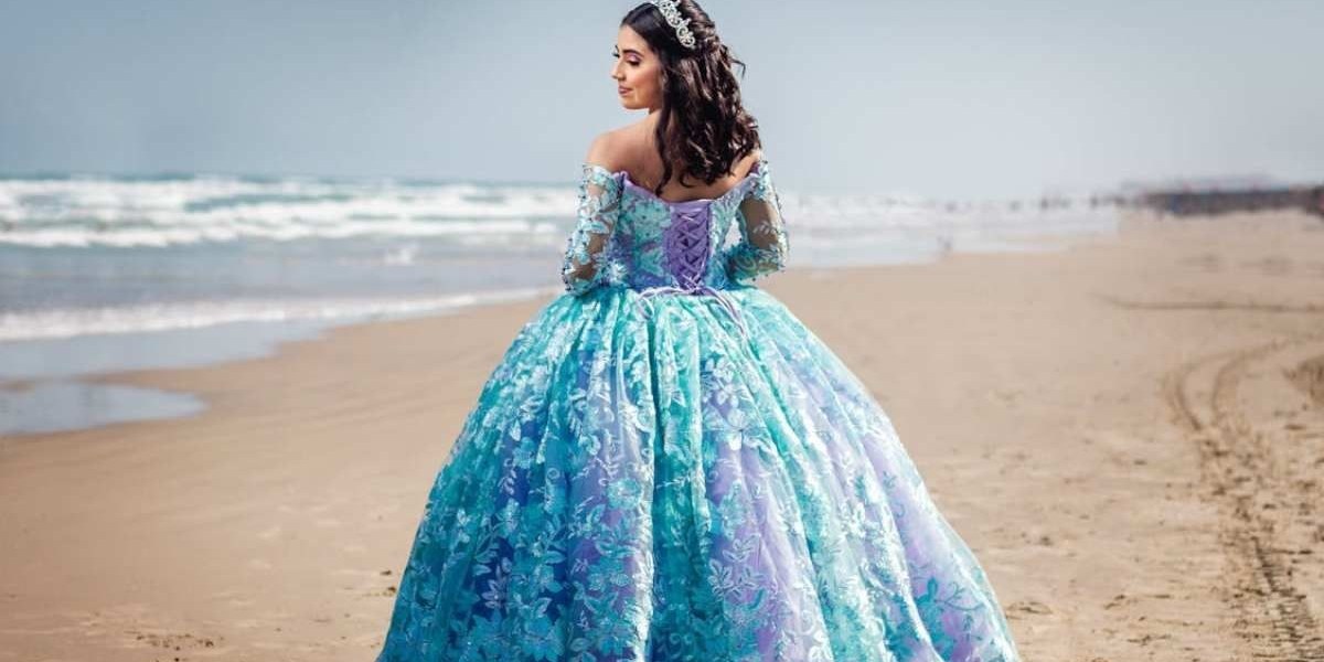 my sister made me wear her prom dress Wearing My Sisters Prom Dress