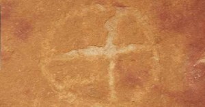 dinosaur footprints, ancient petroglyphs, Brazil archaeology, Serrote do Letreiro, prehistoric humans, rock carvings, ancient art, Cretaceous tracks, paleontology, archaeology discovery, fossil site, hunter-gatherers, theropod prints, sauropod tracks, iguanodontian, rock art, ancient rituals, fossil interaction, drone archaeology, Valley of the Dinosaurs