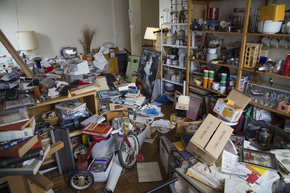 clutter, decluttering, stress, anxiety, life hacks