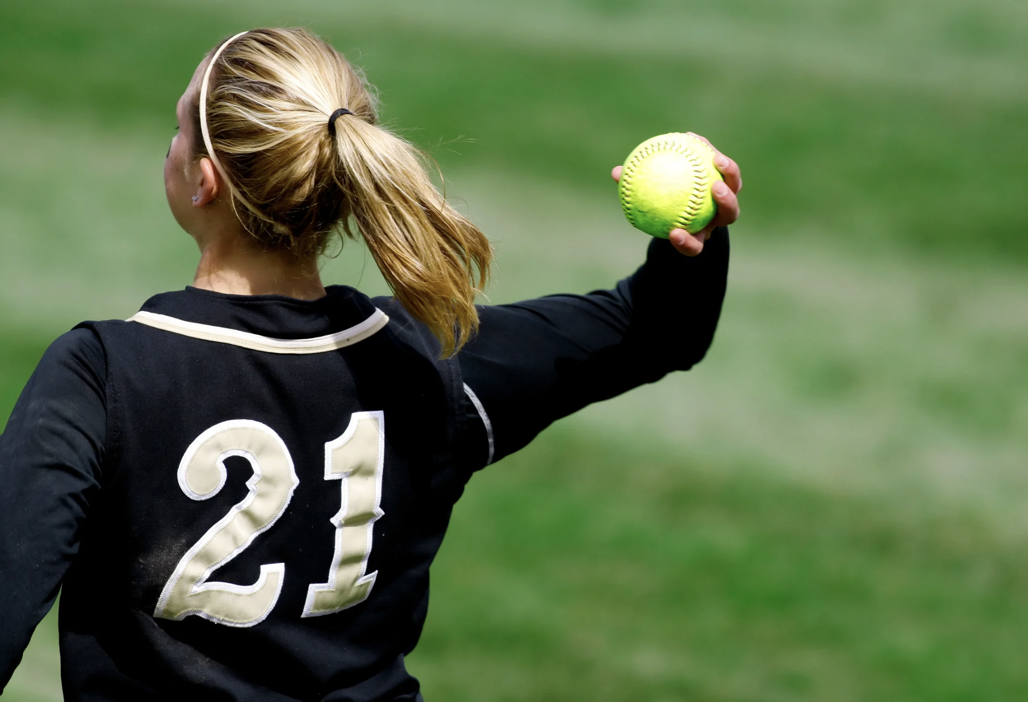 youth sports, parenting, good sportsmanship, bullying, softball, viral stories, mom hero, inspirational stories