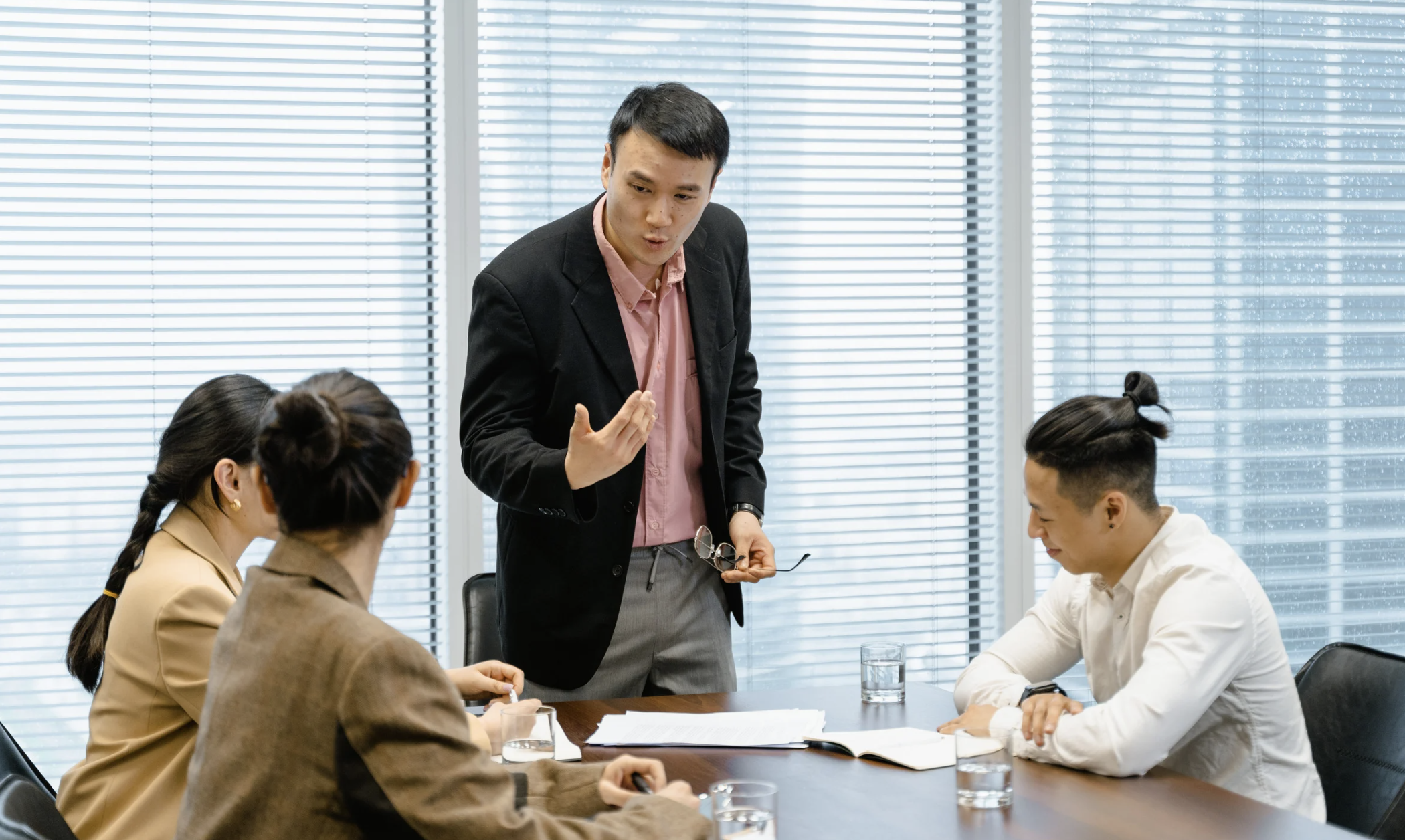 malicious compliance, workplace drama, IT stories, Reddit, bad boss, overtime, employee rights, great resignation, viral stories