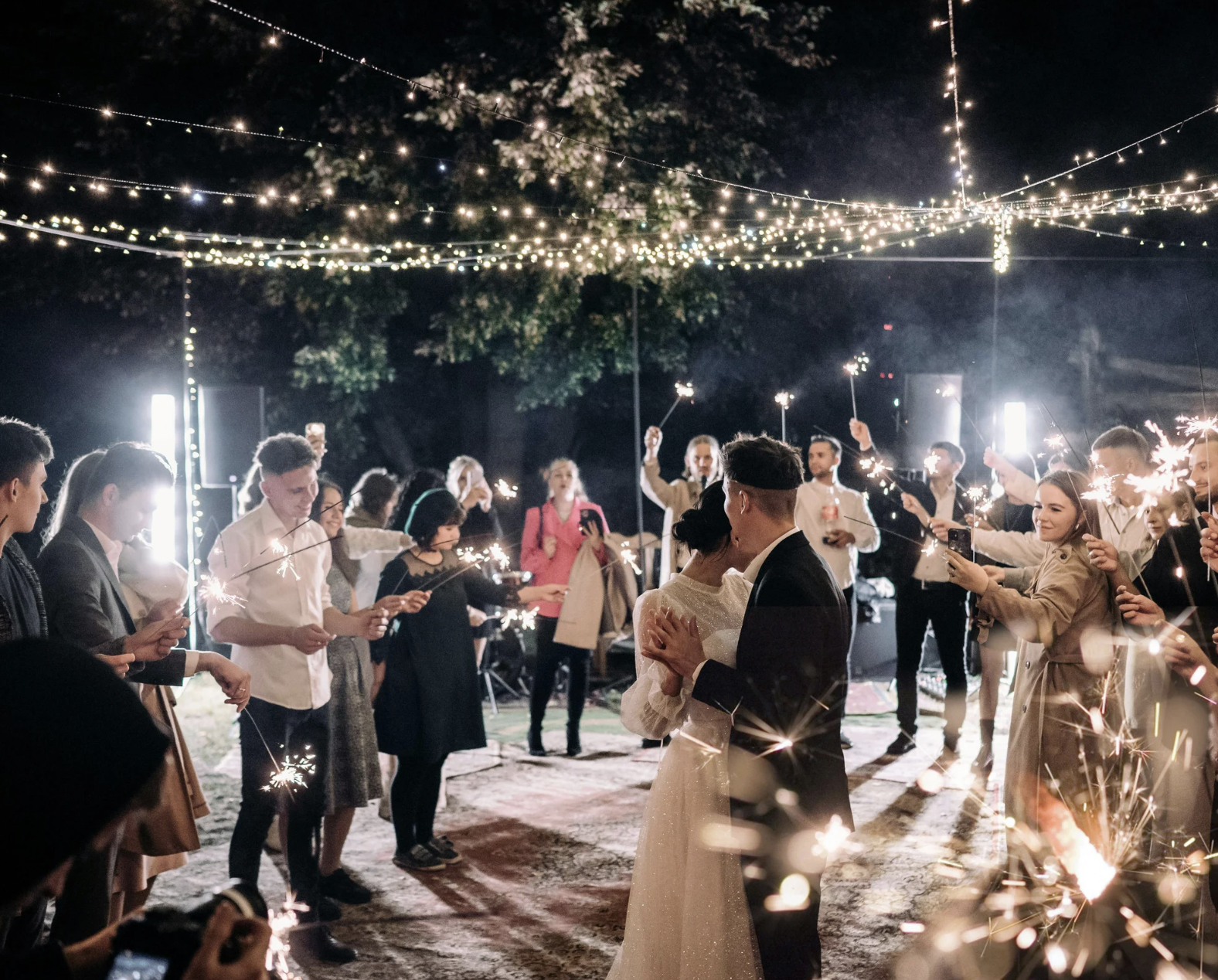 wedding, father-daughter dance, viral TikTok, chosen family, family dynamics, feel-good story, kindness, in-laws, emotional moment, marriage