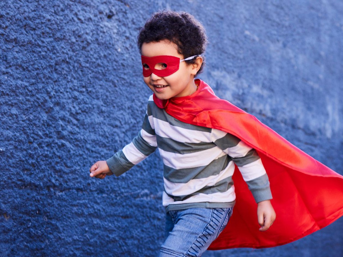 Dr. Leandro B. Guimaru00e2es, cape, Batman, The Flash, procedure, play, enaged, afraid, parents