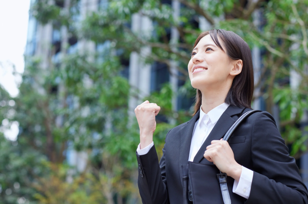 body language, first impressions, communication skills, nonverbal cues, charisma, confidence, social skills, eye contact, likability, self-improvement