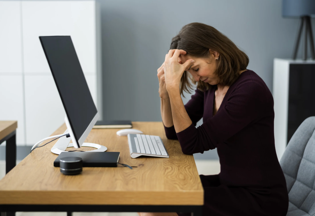 job search, resume tips, interview tips, viral TikTok, career advice, self advocacy, CEO email, maybe pile, yes pile, hiring manager, job seeker, workplace humor, Scotland, coffee shop, Newsweek, TikTok story, viral story, confidence, cover letter, social work