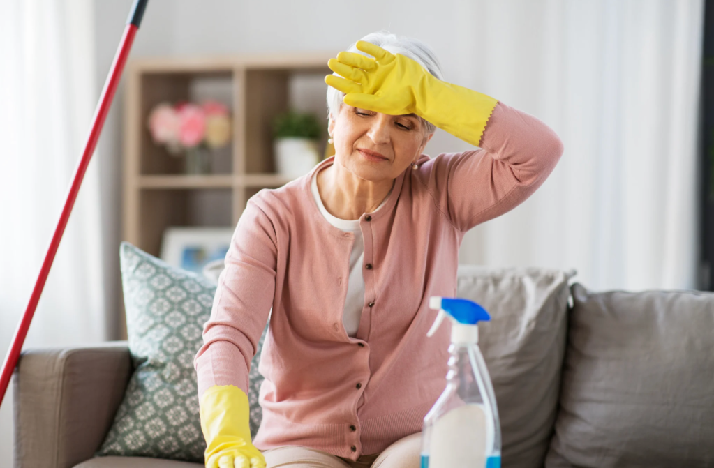 cleaning hacks, life hacks, TikTok, kitchen tips, plastic containers, sustainability, zero waste, home hacks