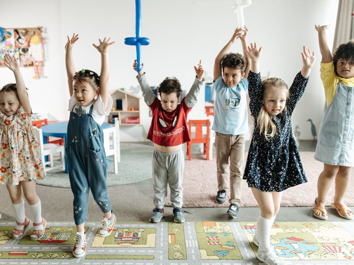 group singing, cognitive stimulation, early childhood, toddlers, kindergarten, language, verbal fluency