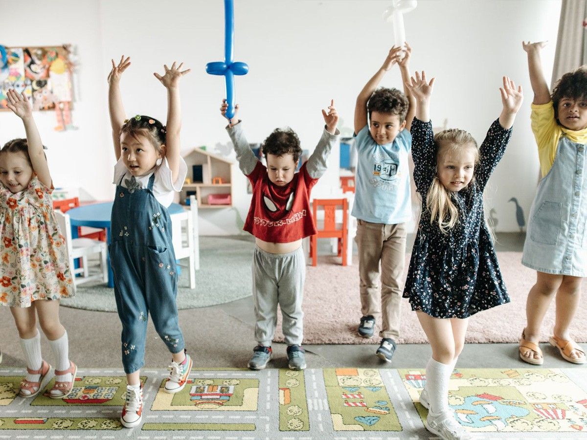 group singing, cognitive stimulation, early childhood, toddlers, kindergarten, language, verbal fluency
