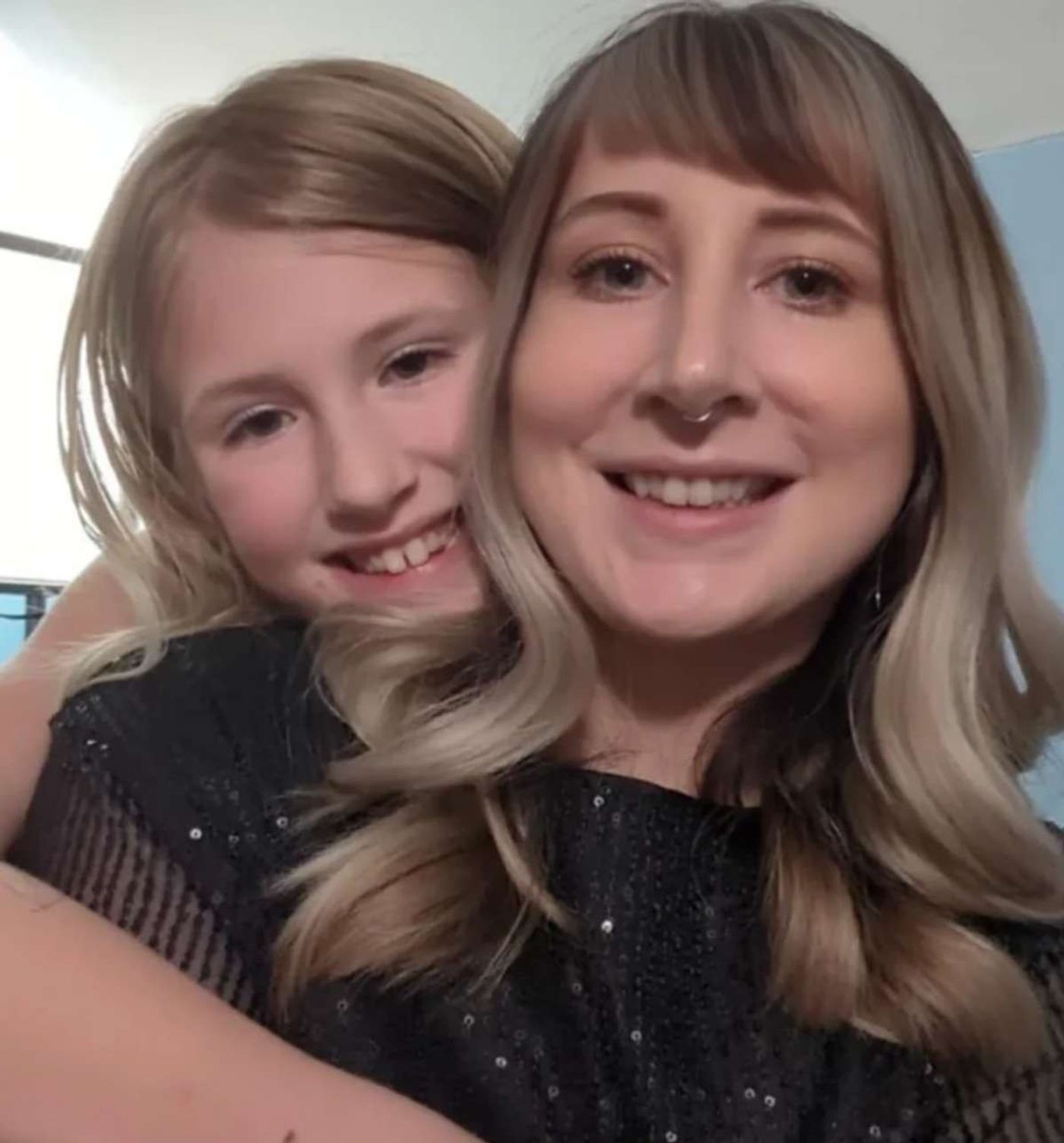 funny photoshop, hairstyle makeover, reddit viral, bangs haircut, husband prank, viral photo