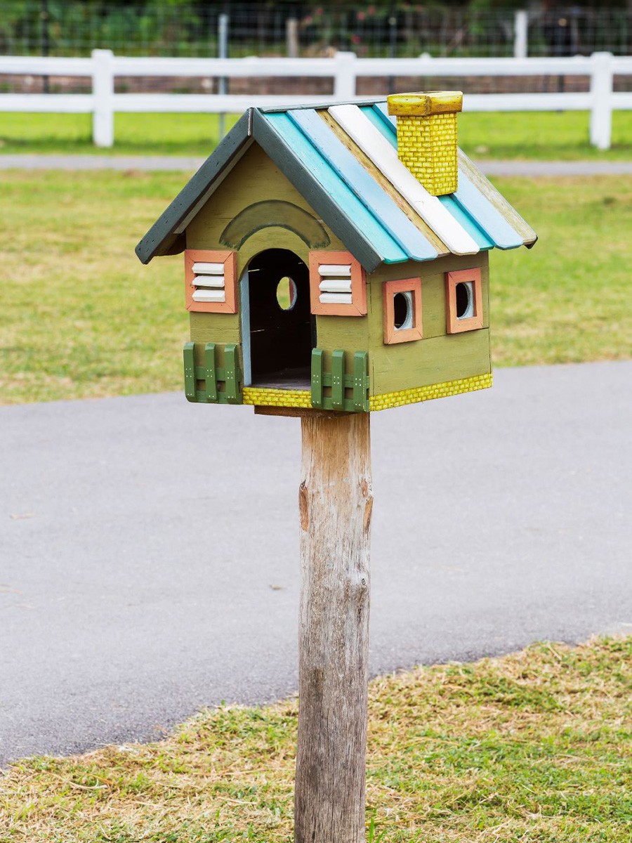 brown grass, mailbox, judge, arrested, comply, garage dents, community violations, jail