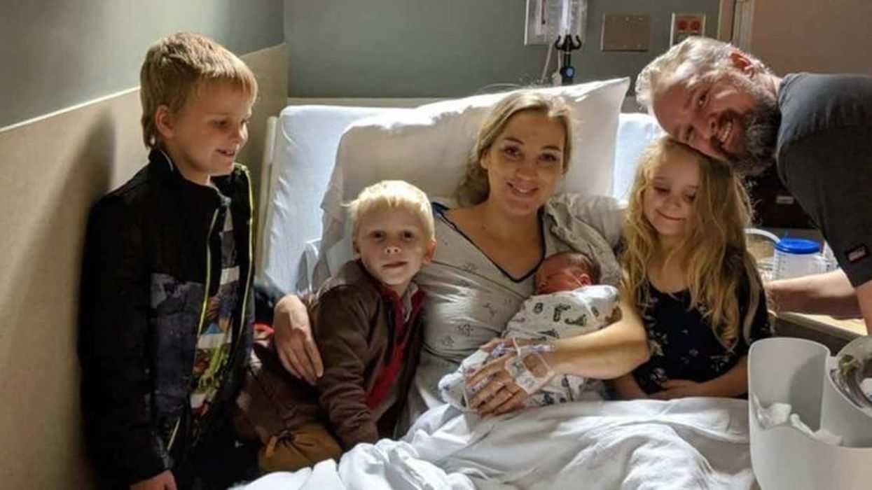 mom, children, baby, delivery room, newborn, love, organ donor