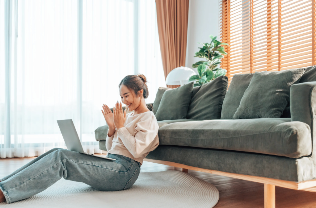 lottery winner, Walmart employee, Rebeca Gonzalez, California Lottery, winning ticket, good news, lucky story, work story, jackpot, day off