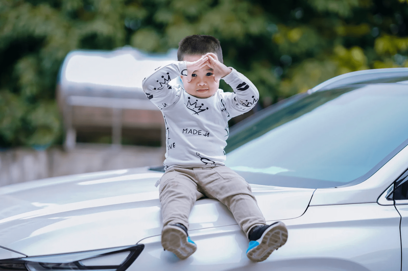 acts of kindness, good neighbor, parenting, viral story, Facebook, toddler accident, car damage, compassion, community, feel-good story