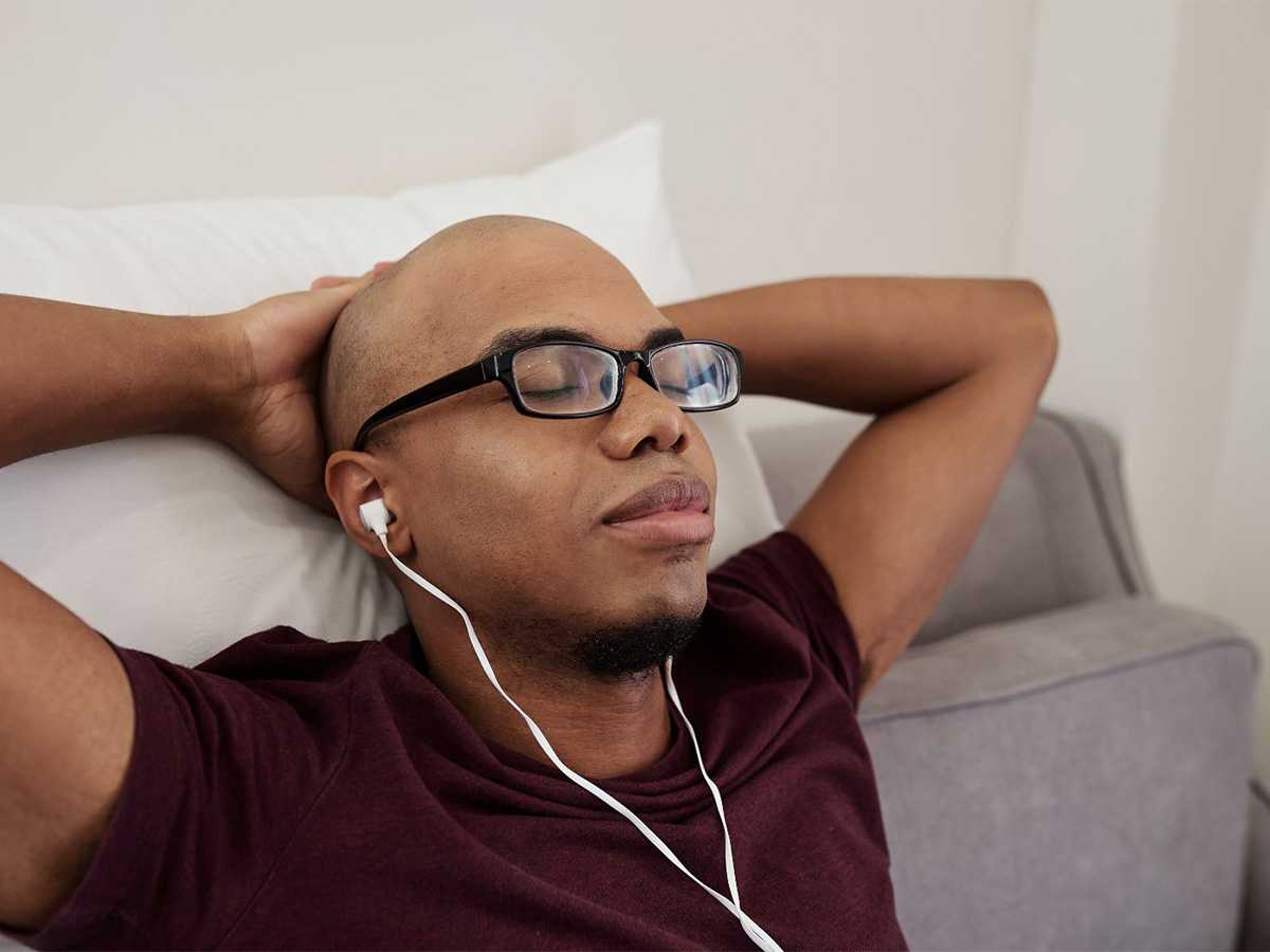 music genres, baroque, classical music, nature-infused music, folk music, acoustic, mind wandering, decision-making