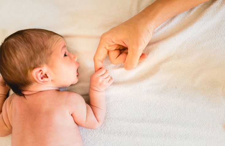 hildbirth, sibling bond, delivery room, young obstetrician, family moment, viral photos, emotional story, birth experience, 12-year-old helper