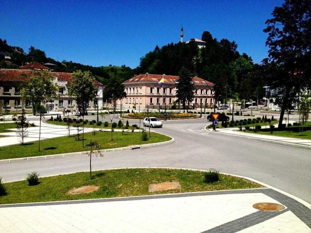 Bosnia and Herzegovina, New Square, Cazin, documented, vendor, market, local business, 500 miles, Europe