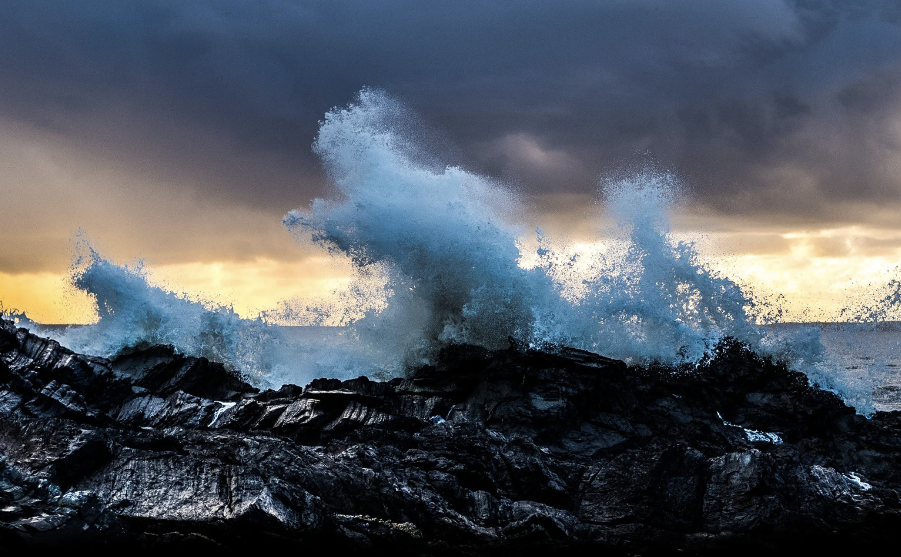 Earth's heartbeat, microseisms, 26-second pulse, seismology, Bight of Bonny, Jack Oliver, geological mystery, Gulf of Guinea, seismic tremors, Earth science