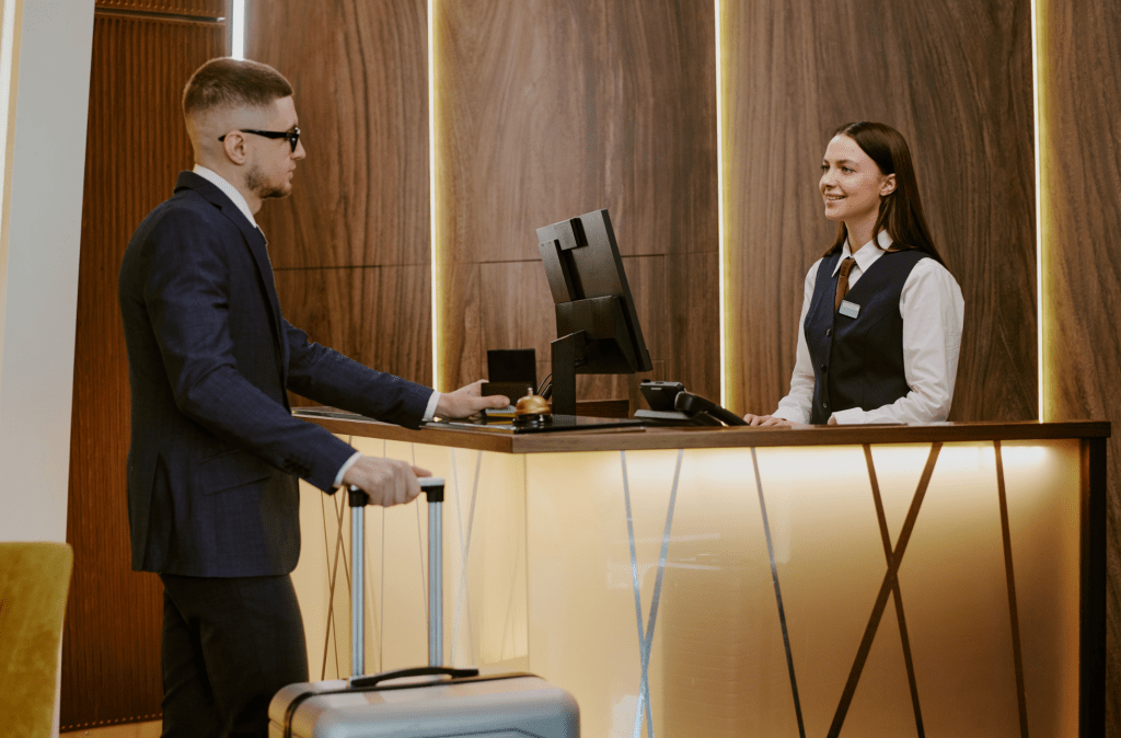 hotel story, malicious compliance, receptionist, rude customer, Reddit, viral story, Days Inn, customer service, funny, revenge