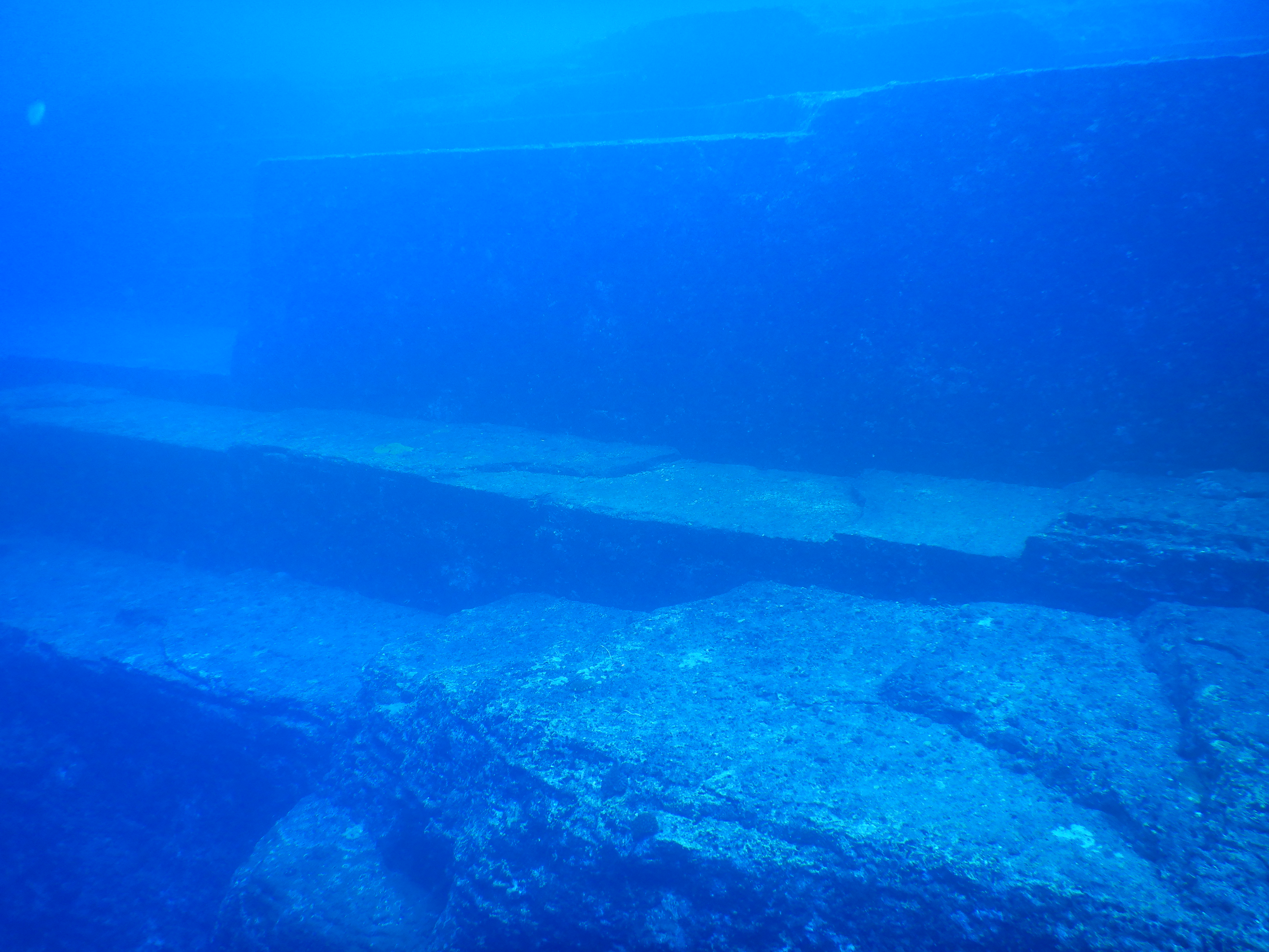 Yonaguni Monument, underwater pyramid, Japan, lost city, Atlantis, Masaaki Kimura, Robert Schoch, archaeology, marine geology, ancient civilization