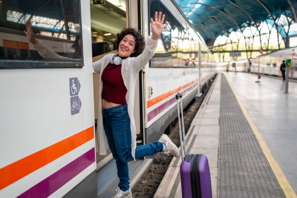 Holly Burt, Emre, Golden Retriever husband, viral TikTok, relationship goals, London bus, romantic gestures, daily ritual, marriage advice, heartwarming video