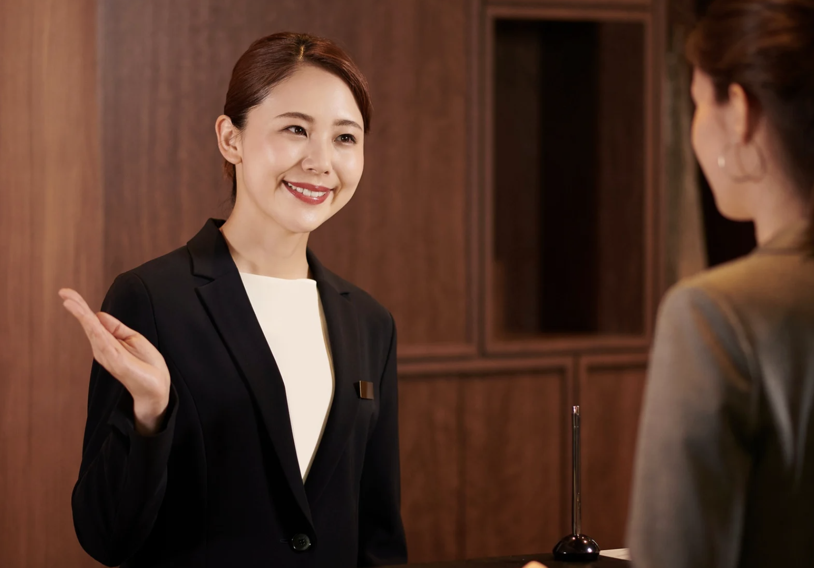 hotel story, malicious compliance, receptionist, rude customer, Reddit, viral story, Days Inn, customer service, funny, revenge