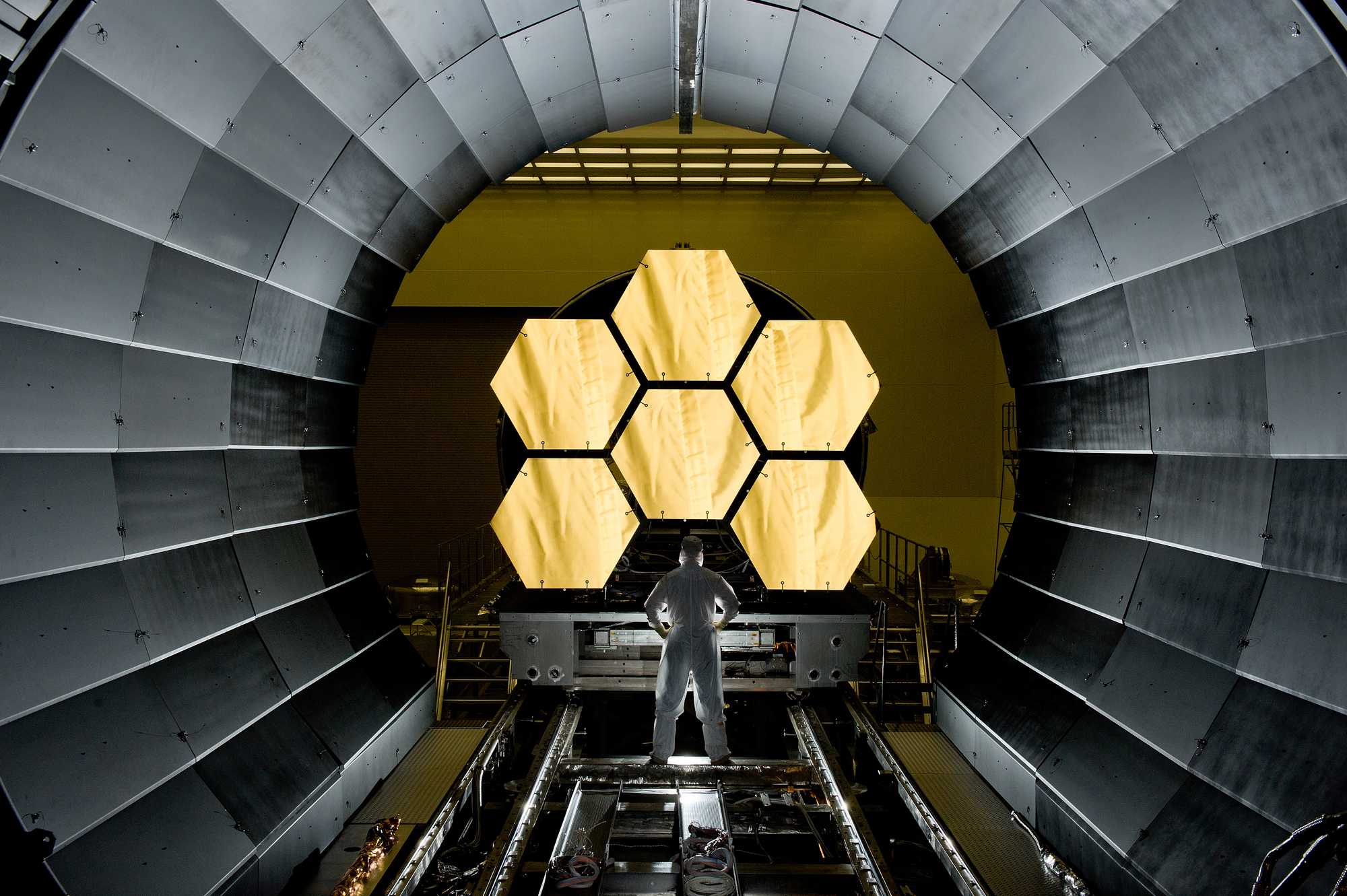 James Webb Space Telescope, mirrors, westward winds, atoms, atmosphere, astronomers, helium ocean