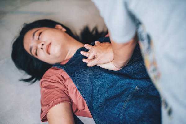 TV, CPR, Entertainment, Cardiology, Emergency medicine, Sudden cardiac arrest, Pittsburgh, Health messages, Cardiac arrest, New research, Local, Bystander, Health messaging, Bystander intervention, Resuscitation, STEEHM new research