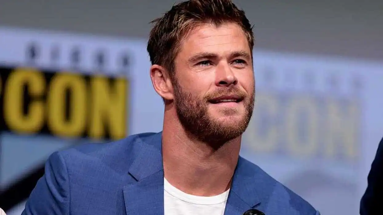 Chris Hemsworth Alzheimer's, APOE4 gene risk, Limitless National Geographic, stress and brain health, cortisol management, Peter Attia, Chris Hemsworth workout routine, cognitive decline prevention