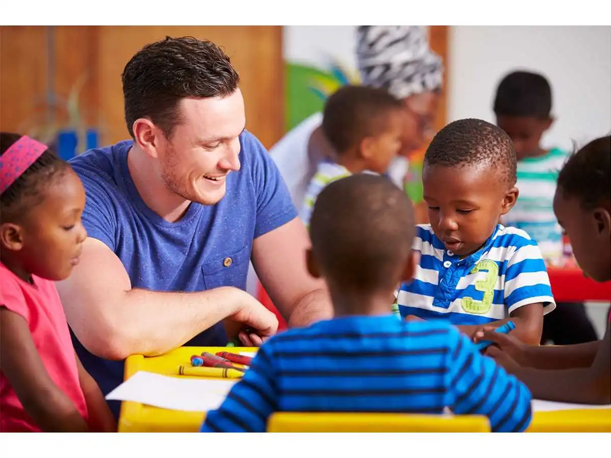 volunteer, service, postive impact, physical therapist, teacher, nonprofit, homeless shelter