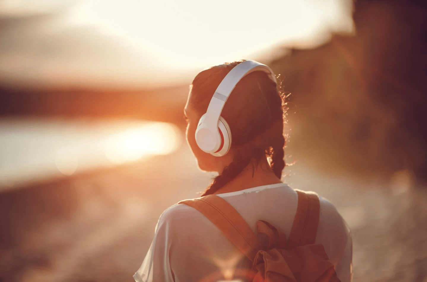Weightless Marconi Union, most relaxing song, music therapy, stress relief, Mindlab International, sound therapy, anxiety reduction, ambient music, neuroscience of music