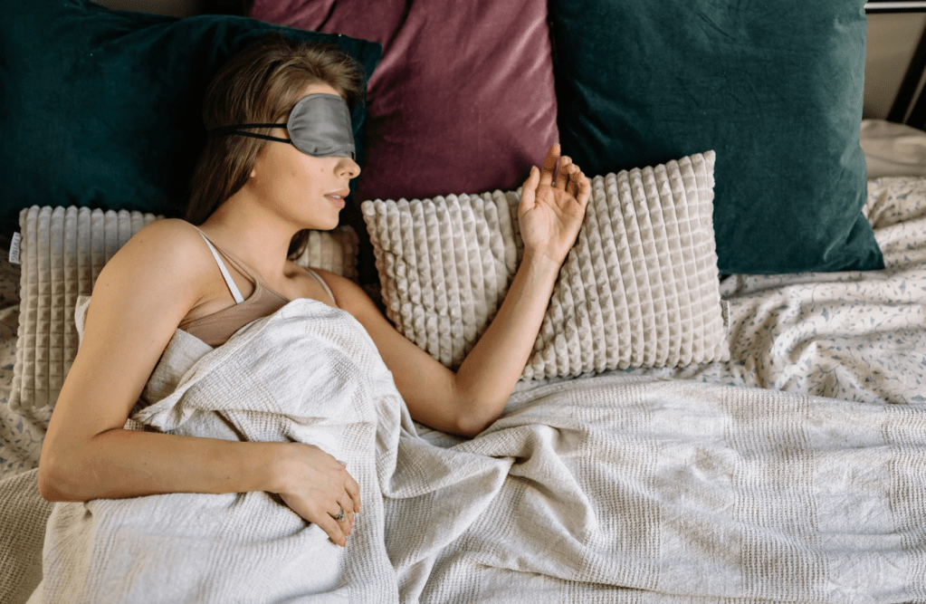 sleep inertia, snooze button bad for you, NREM sleep cycle, waking up tired, Dr. Keith Roach sleep, Dr. Tracey Marks sleep tips, morning grogginess, sleep hygiene tips