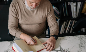 clive wearing, amnesia, memory loss, deborah wearing, herpesviral encephalitis, musicology, anterograde amnesia, neurology, diary of note, viral stories